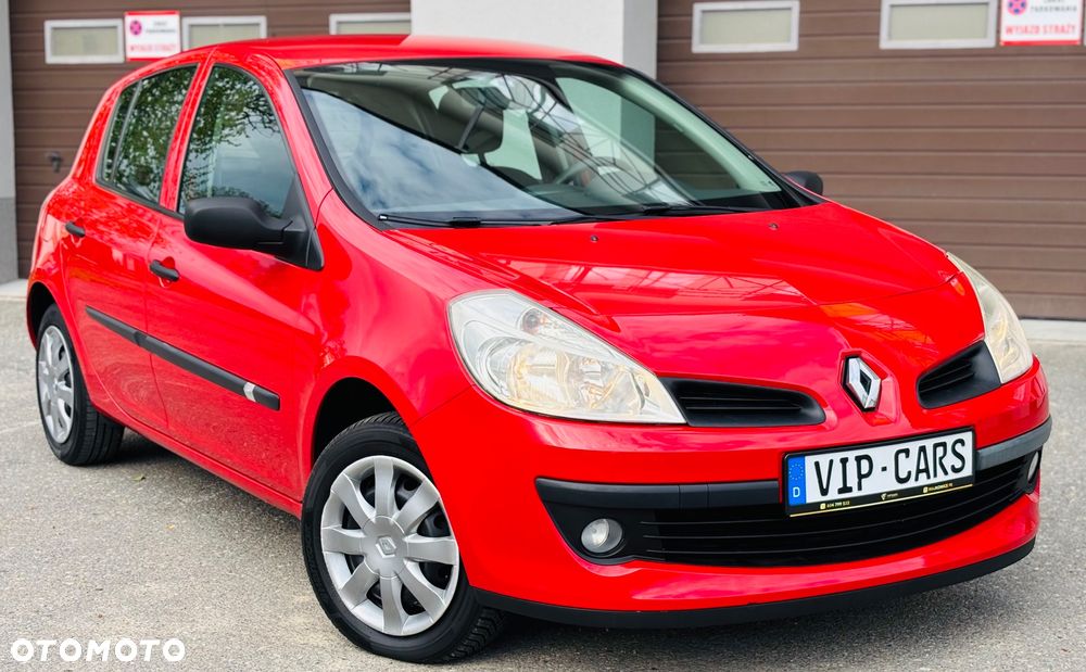 Renault Clio 1.2 16V Authentique - 1