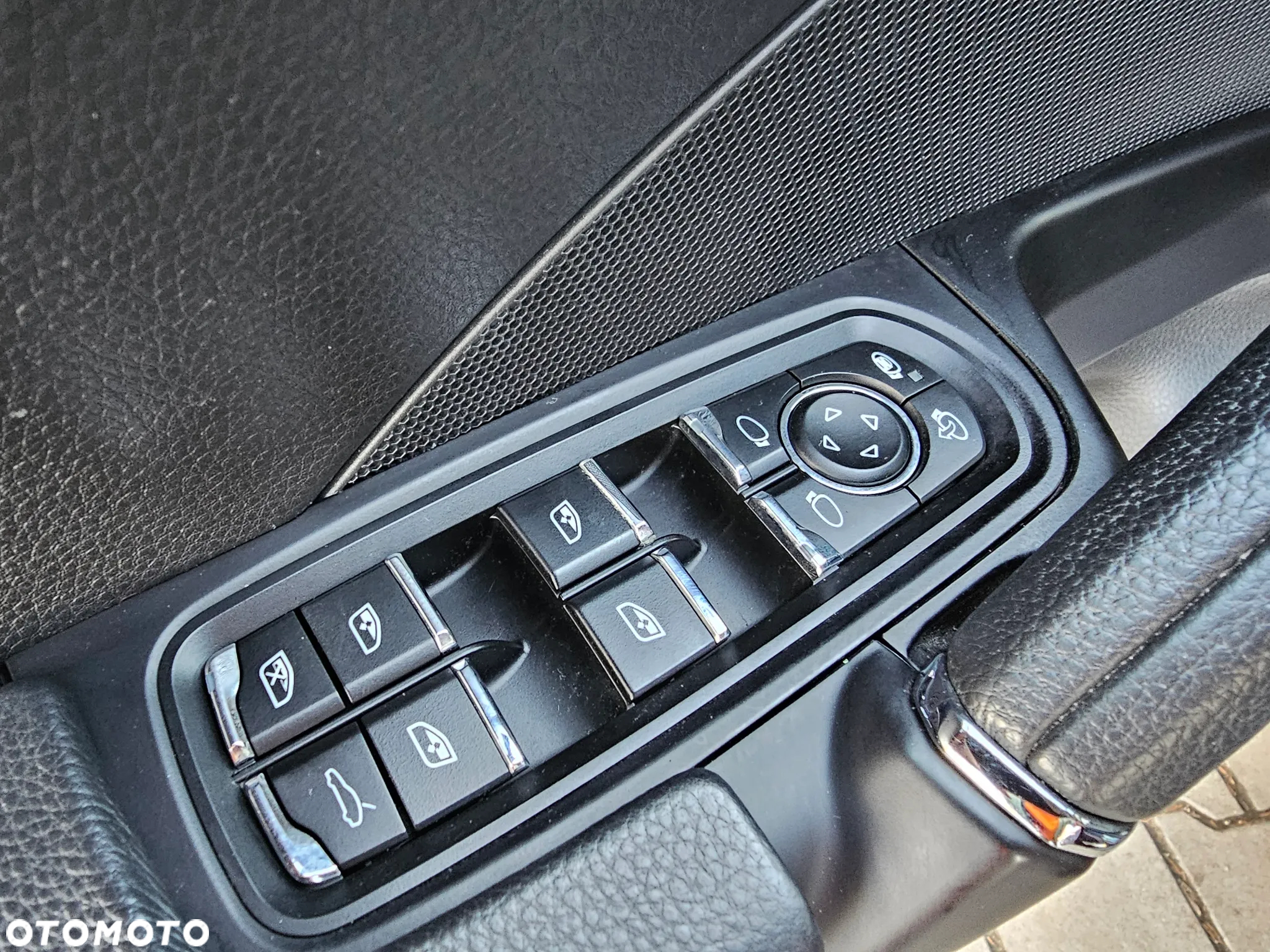 Porsche Cayenne Platinum Edition - 34
