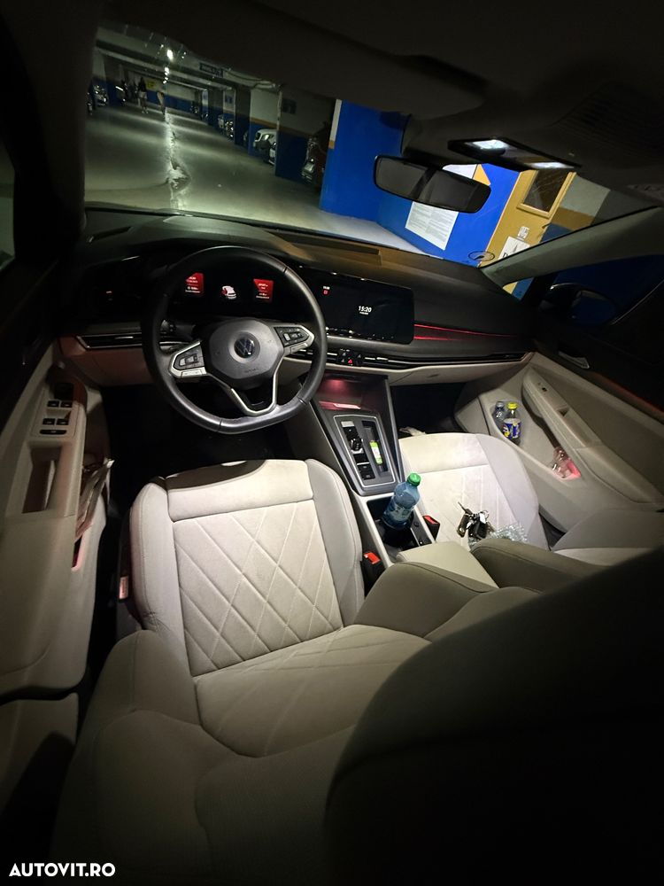 Volkswagen Golf - 11