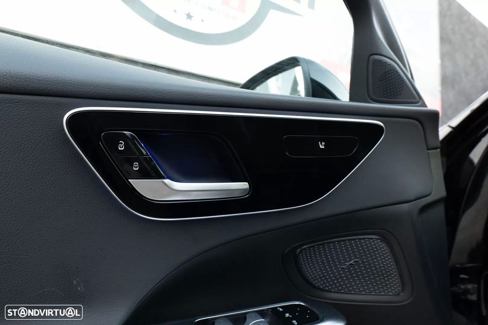 Mercedes-Benz C 300 e Avantgarde - 26