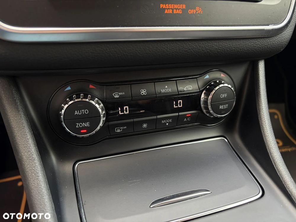 Mercedes-Benz GLA 200 7G-DCT Style - 33