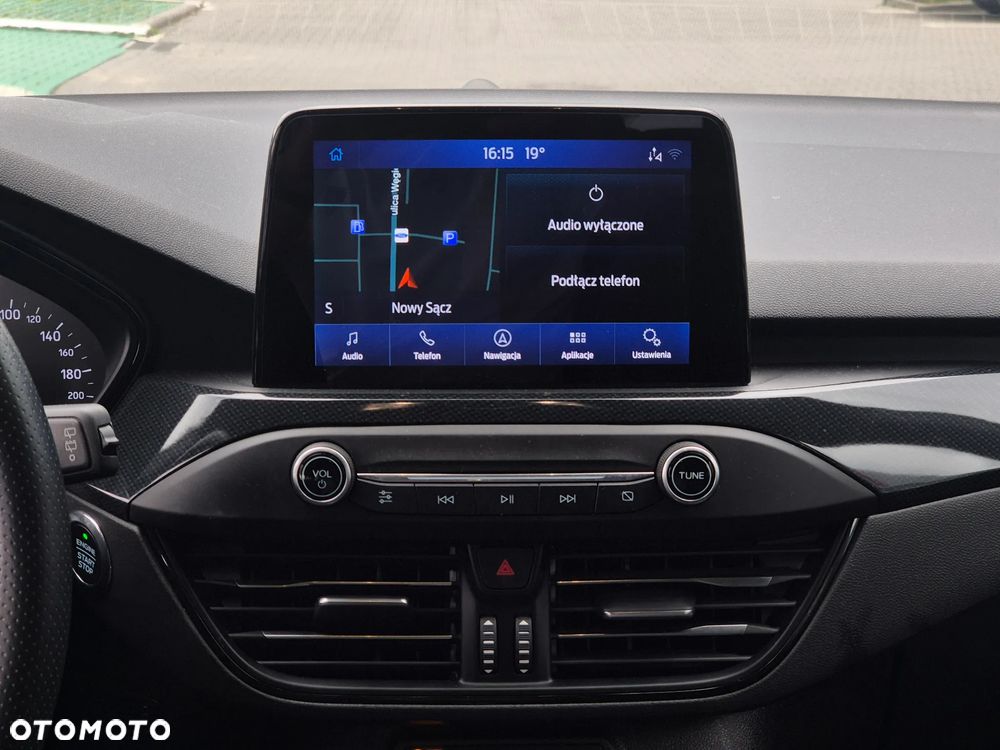 Ford Focus 1.0 EcoBoost Hybrid ST-LINE DESIGN - 11