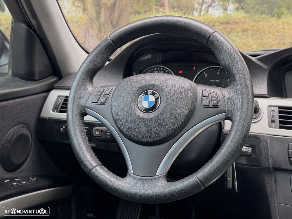 BMW 320 d Navigation - 19