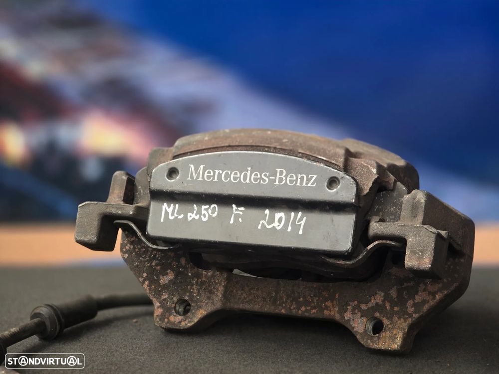 Pinça Travões frente esquerda Original Mercedes w166 ML GL GLE 2012-