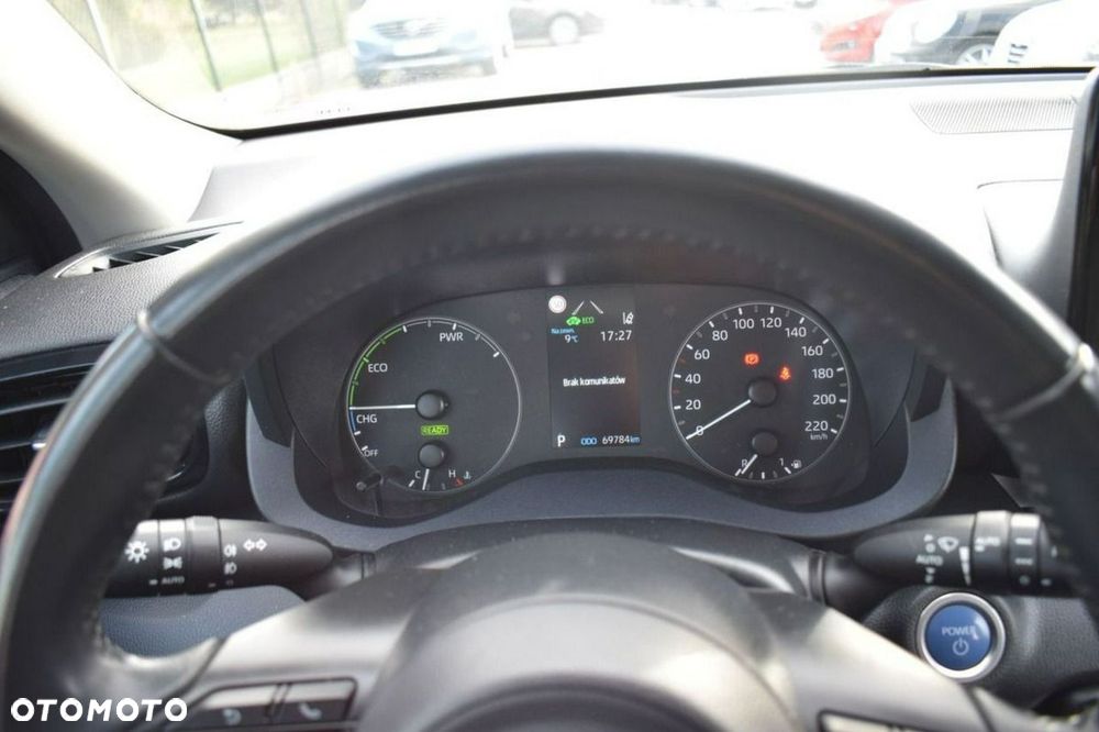 Toyota Yaris Hybrid 100 Dynamic - 10