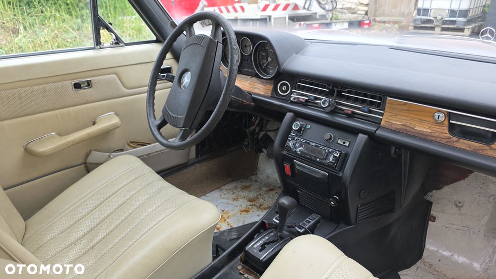 Mercedes-Benz 280 - 7