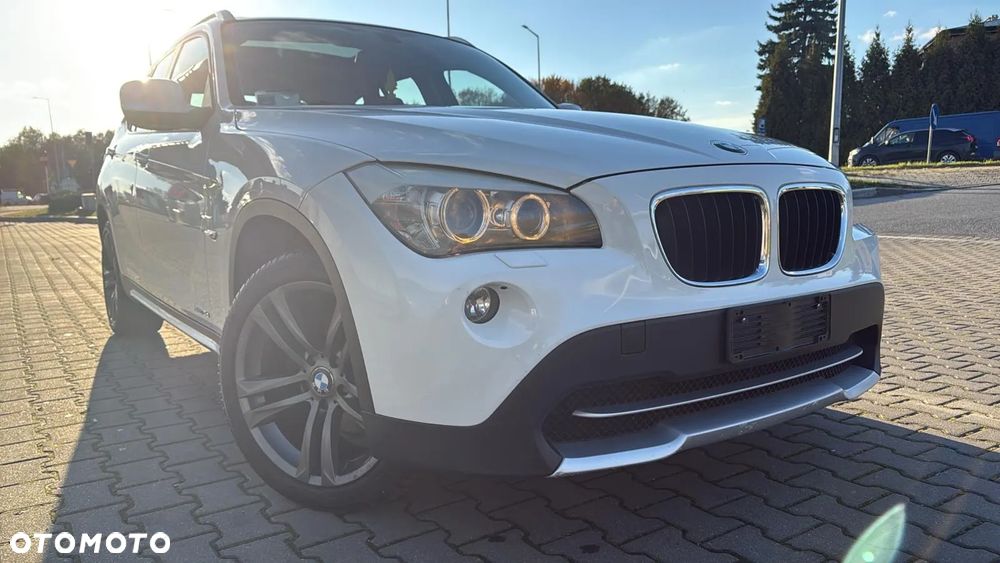 BMW X1 xDrive18d Sport Line - 1