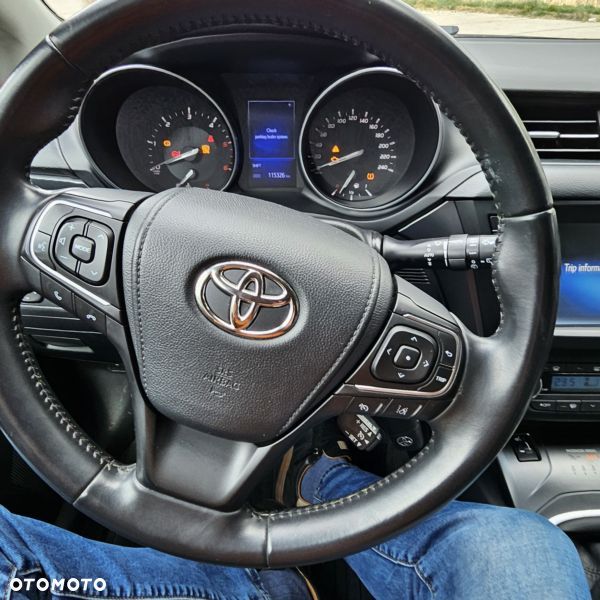 Toyota Avensis 2.0 D-4D Prestige - 19