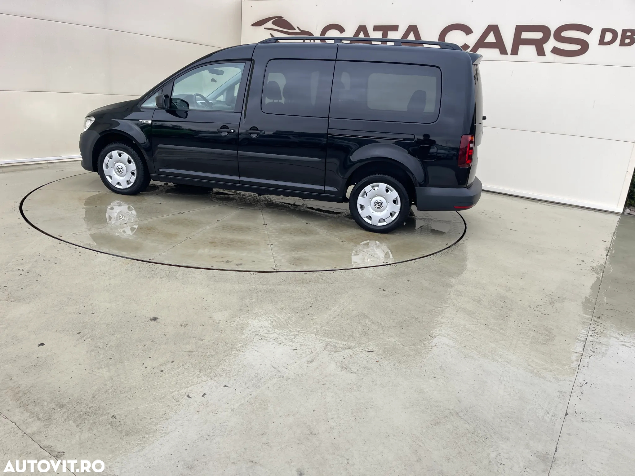Volkswagen Caddy - 10