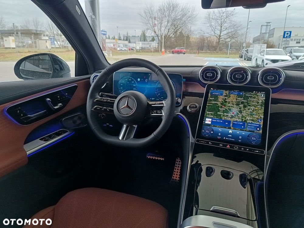 Mercedes-Benz GLC - 12