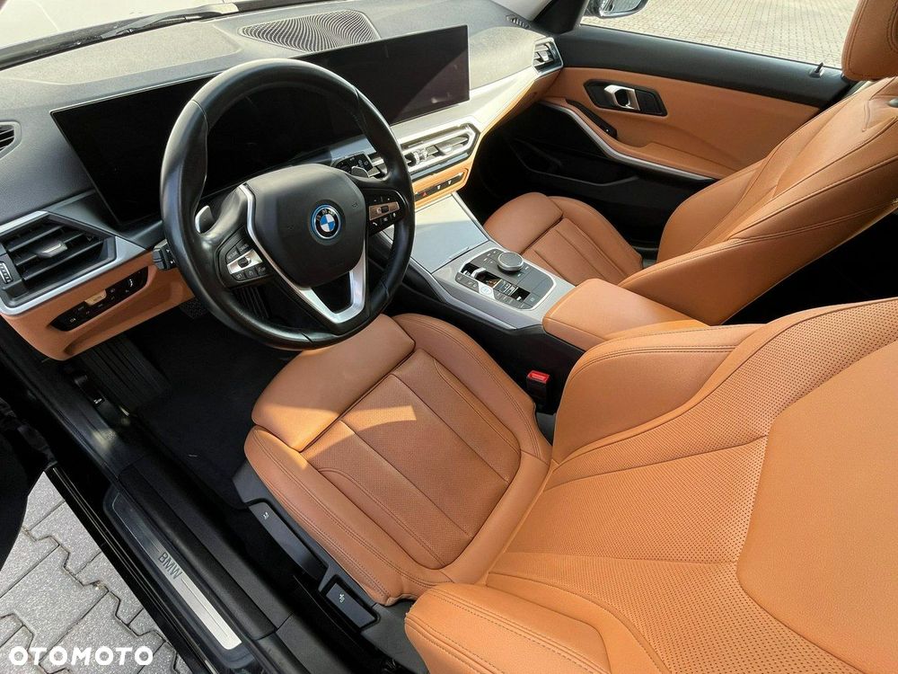 BMW Seria 3 330e xDrive Sport Line - 15