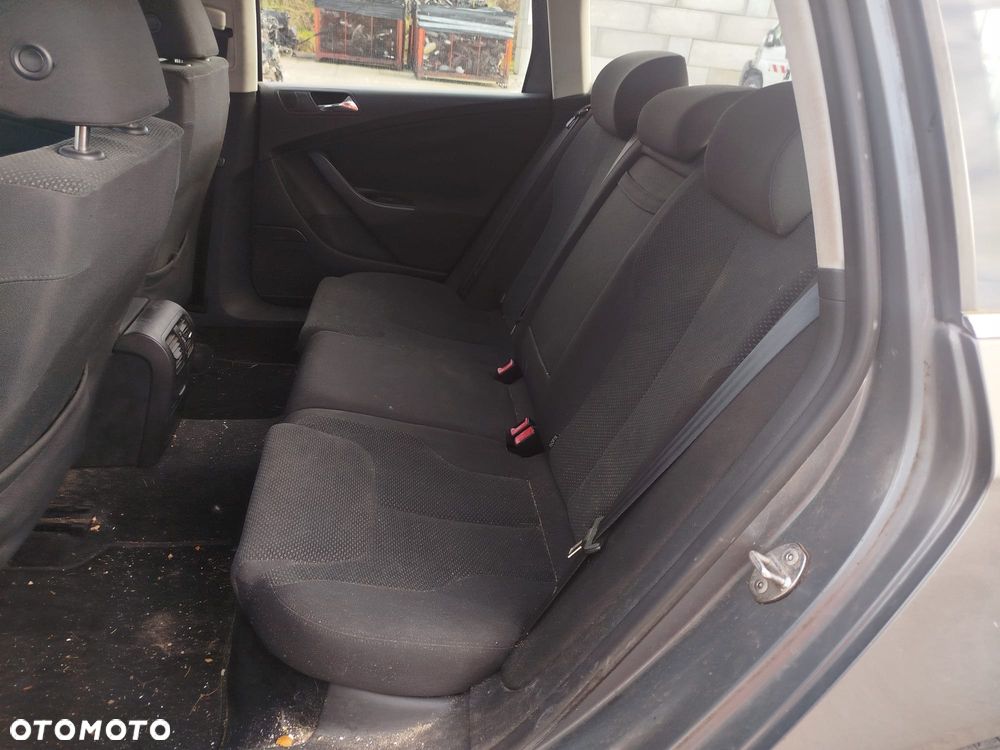 Volkswagen Passat - 9