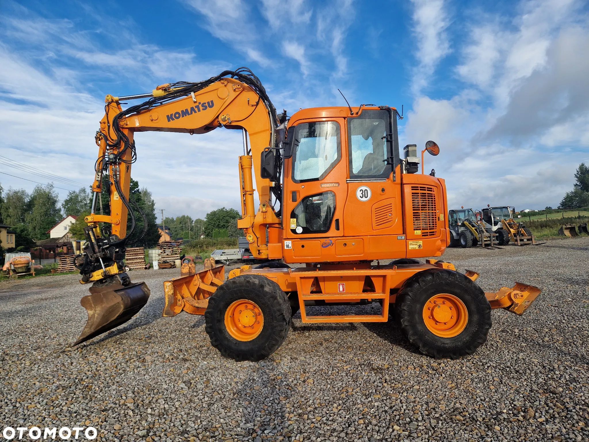 Komatsu PW118MR-8 - 1