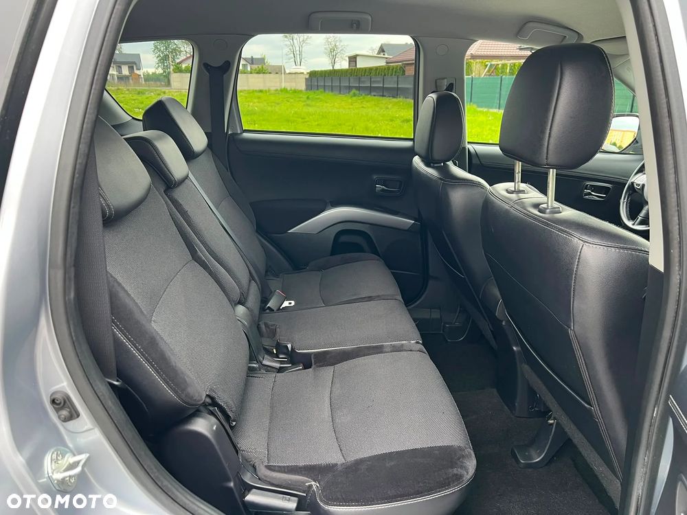 Mitsubishi Outlander 2.0 2WD Invite - 16