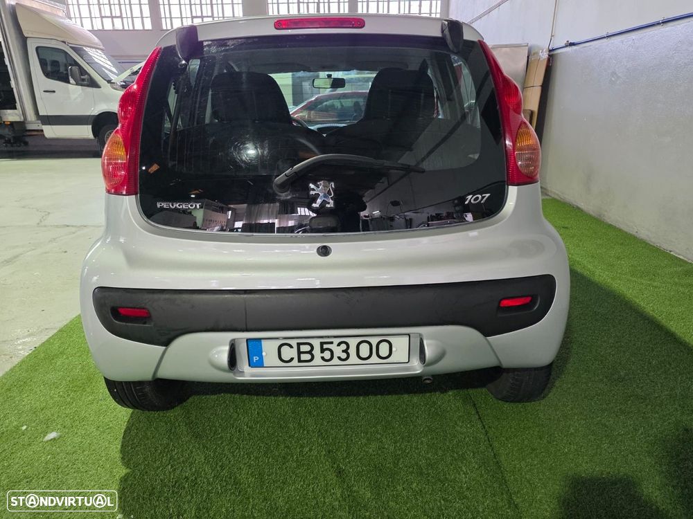 Peugeot 107 1.0 Trendy 2 Tronic - 4