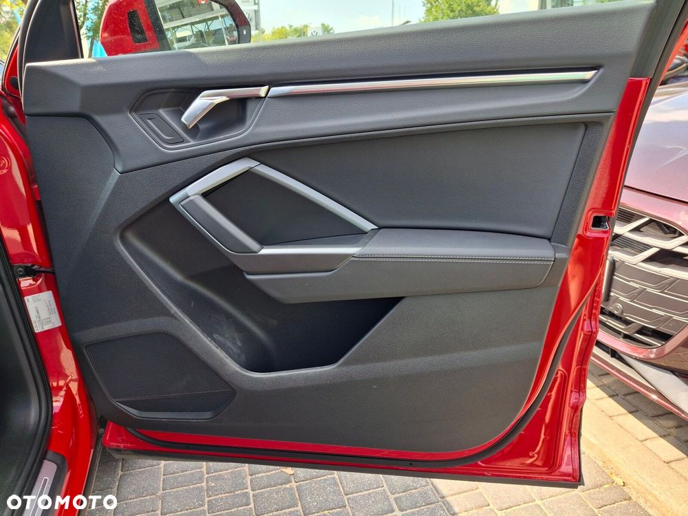 Audi Q3 Sportback - 16