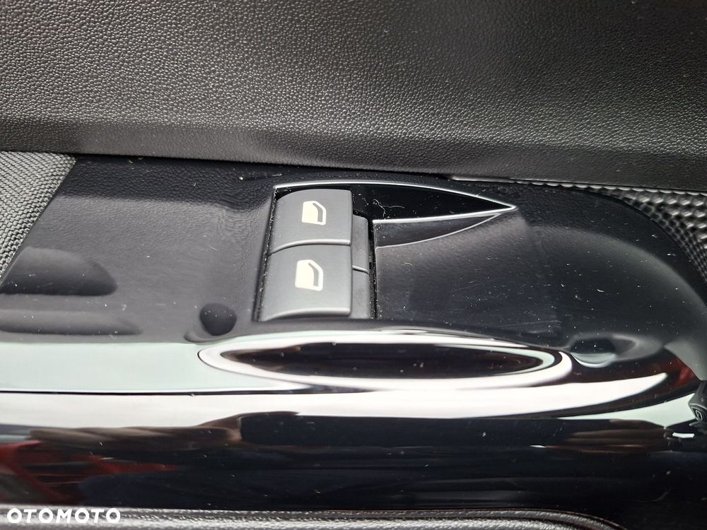 Citroën C3 1.2 PureTech Shine EAT6 - 18