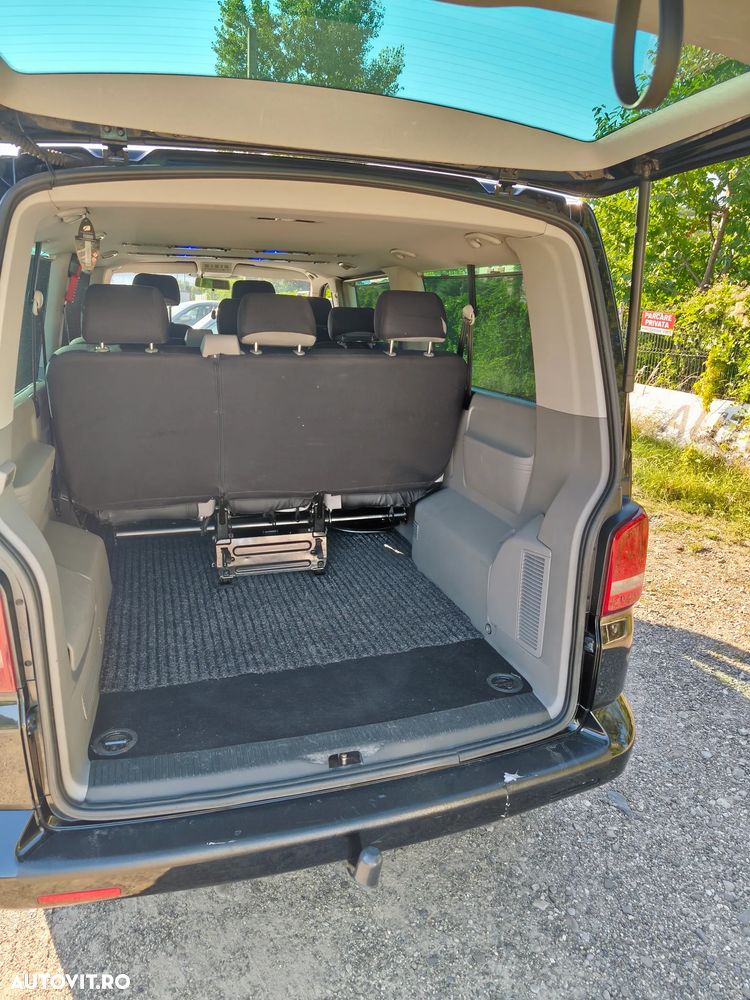 Volkswagen Caravelle - 9