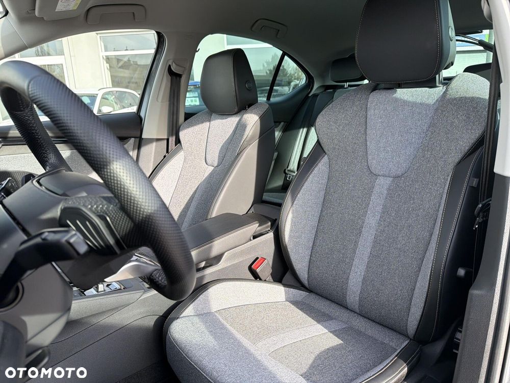 Skoda Octavia 1.5 TSI mHEV Selection DSG - 11