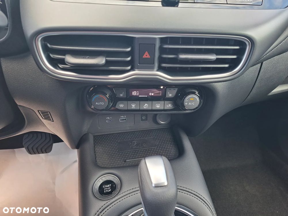 Nissan Juke 1.0 DIG-T N-Connecta DCT - 12