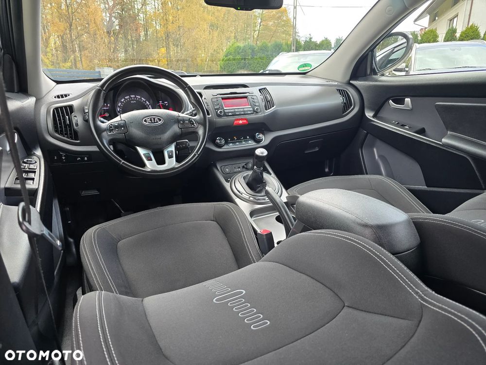 Kia Sportage 2.0 L - 24