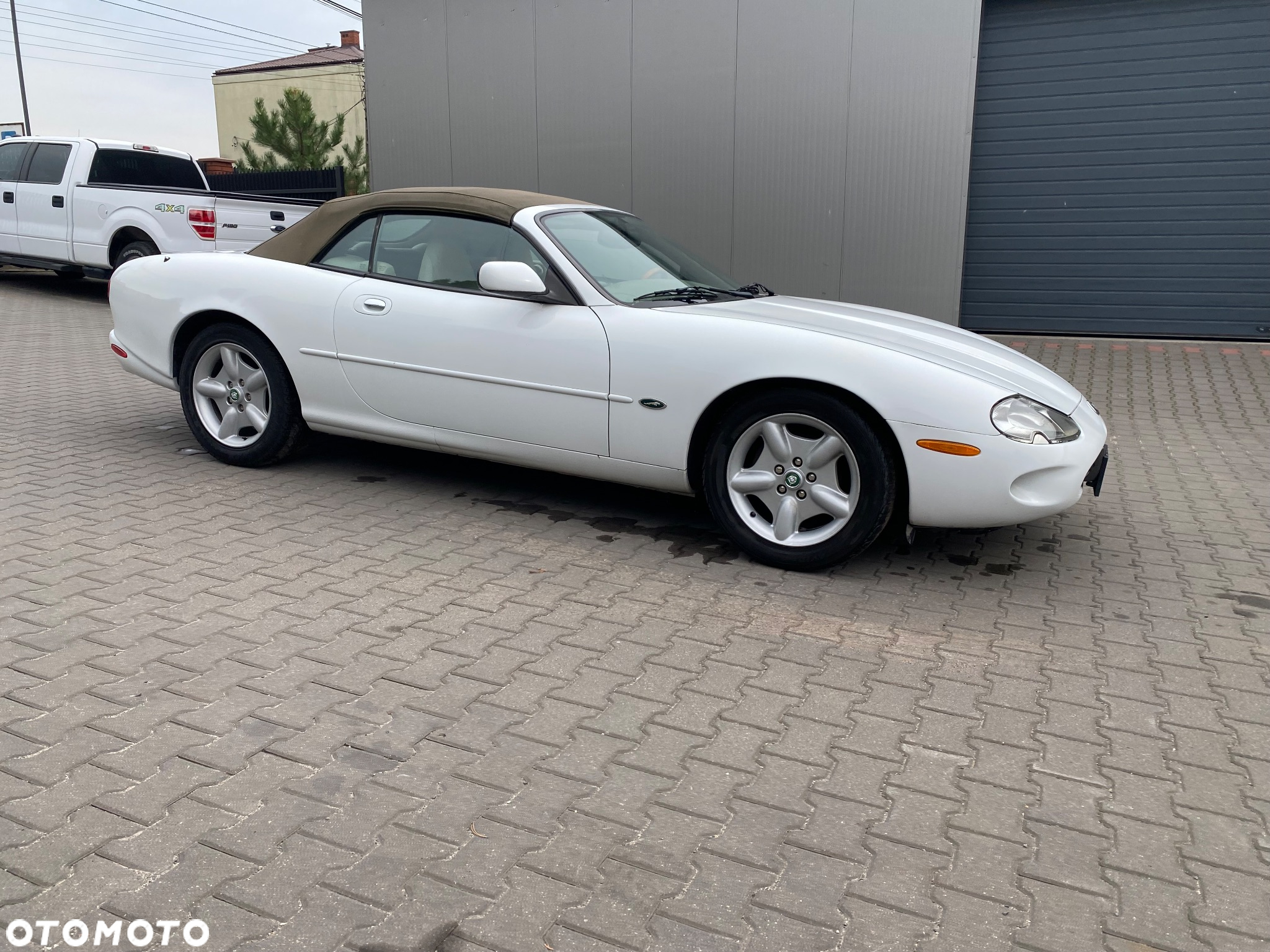 Jaguar XK8 4.2 - 8