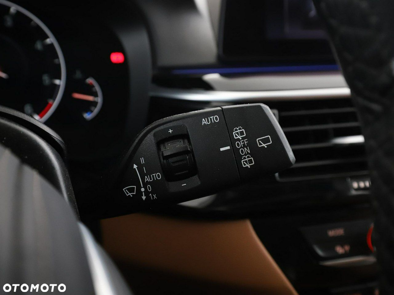BMW Seria 5 520d - 32
