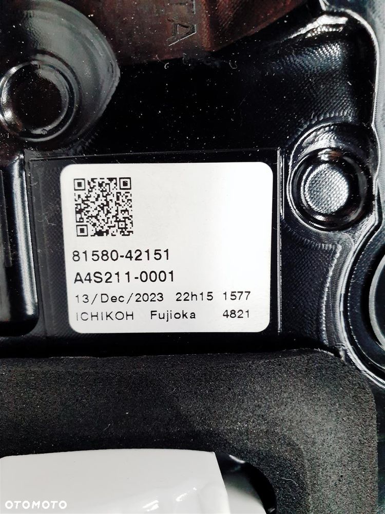 TOYOTA RAV 4 V-GENARACJA 19r+ PRAWA LAMPA TYŁ W KLAPĘ ORY EU !!! 8158042151 - 5