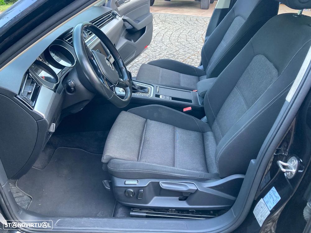 VW Passat Variant 1.6 TDI Confortline DSG - 13