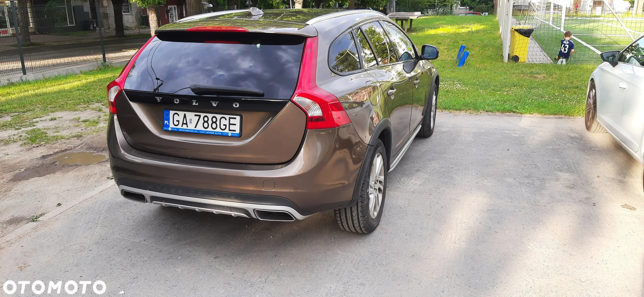 Volvo V60 Cross Country D4 Drive-E Momentum - 3