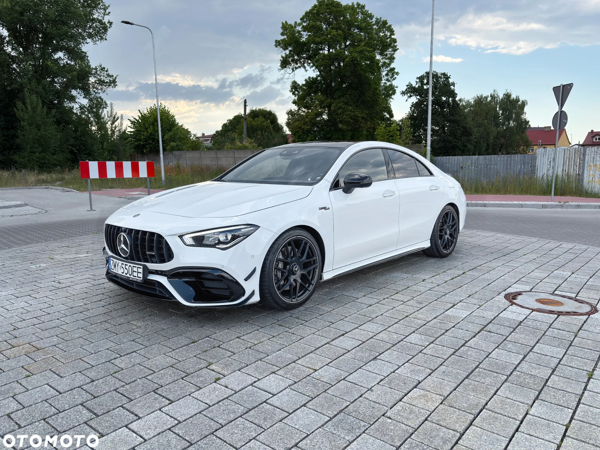 Mercedes-Benz CLA AMG 45 4-Matic 8G-DCT - 4