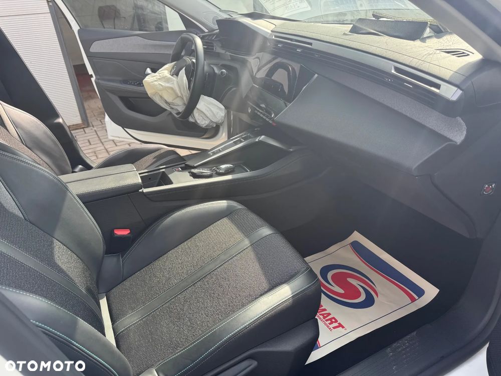 Peugeot 308 BlueHDi 130 EAT8 Allure - 15