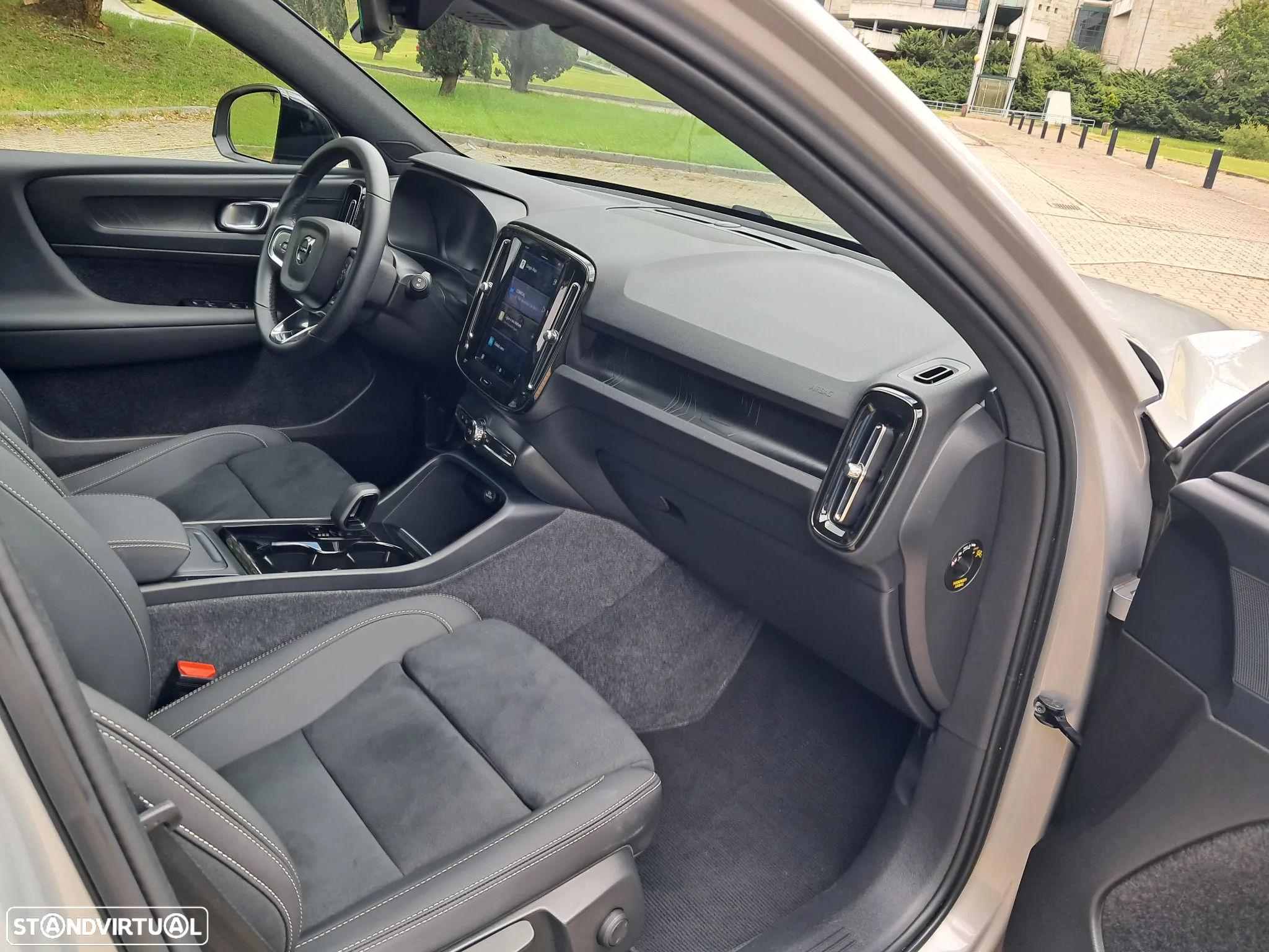 Volvo XC 40 Recharge Core - 15