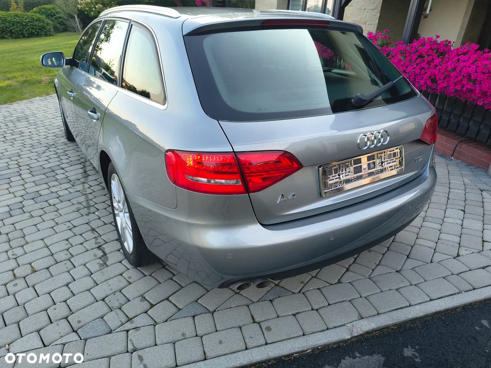 Audi A4 Avant 2.0 TDI DPF Attraction - 25