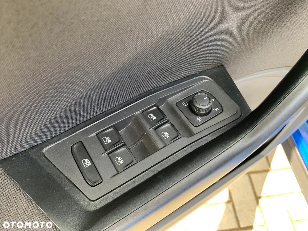 Volkswagen T-Roc 1.5 TSI Life DSG - 28