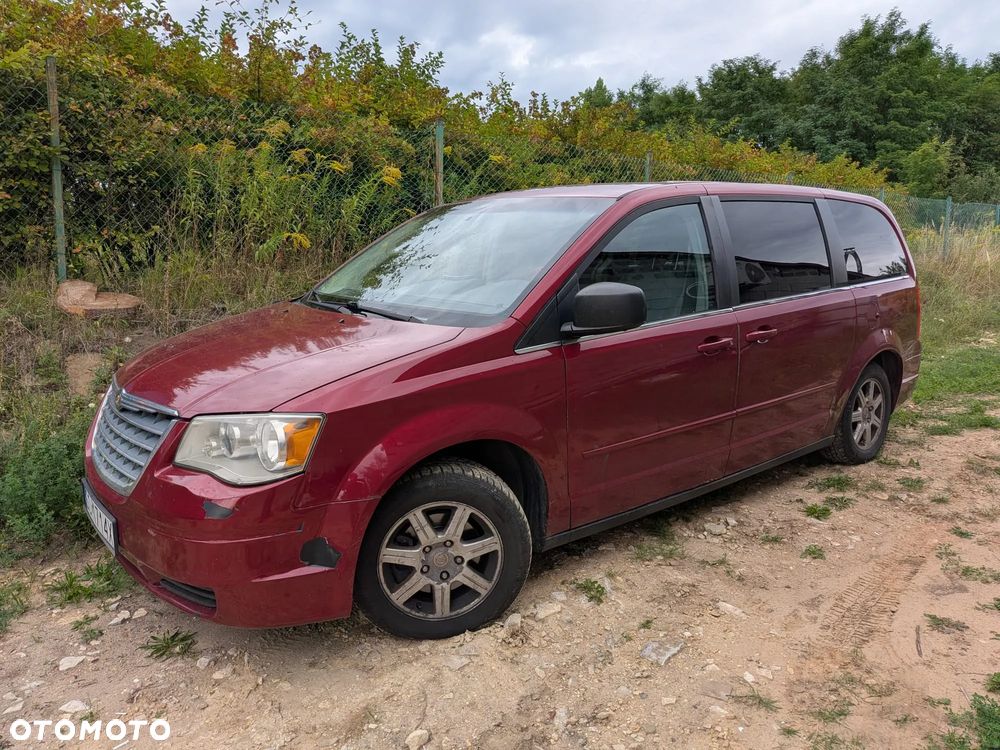 Chrysler Town & Country - 1