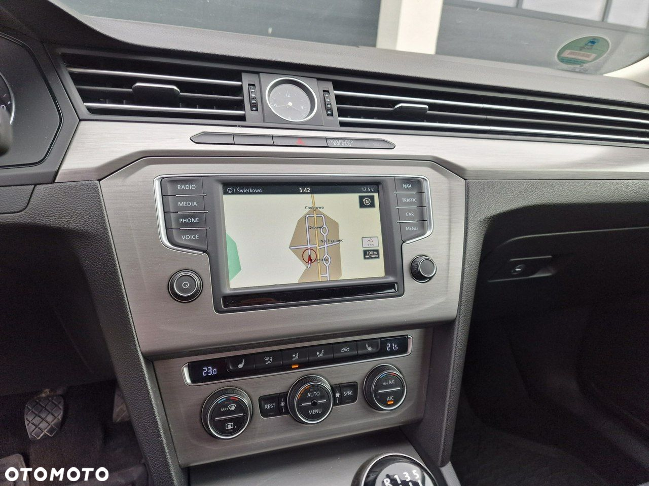 Volkswagen Passat - 12