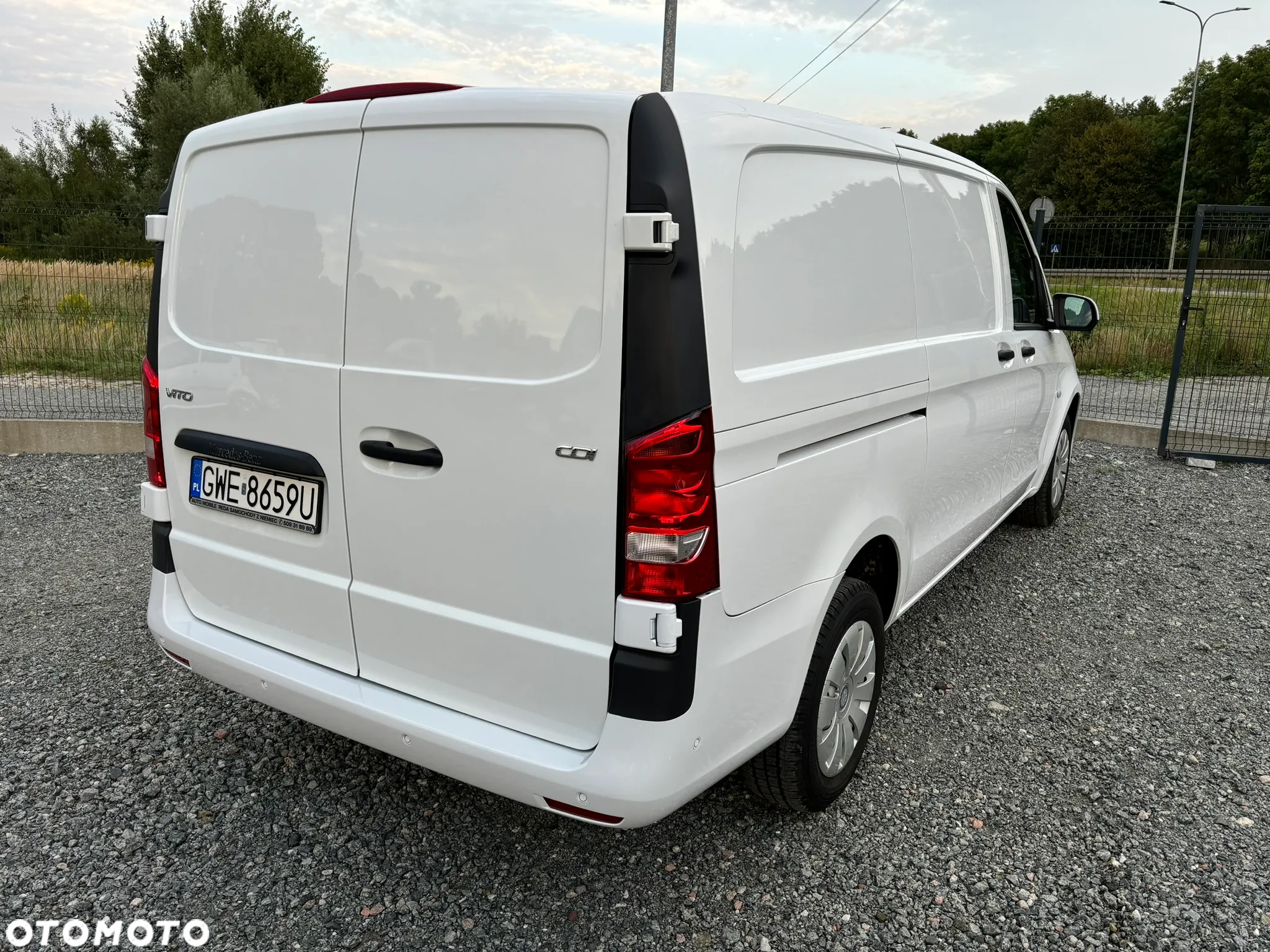 Mercedes-Benz VITO 2,0CDI Long Przebieg 37tyś km Faktura Vat - 9