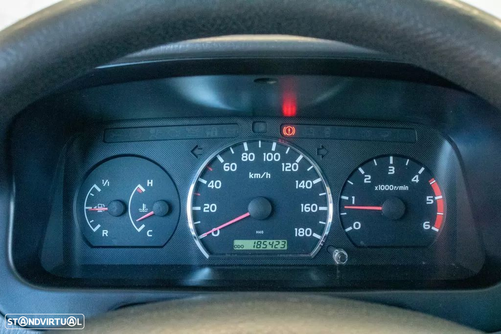 Toyota Hiace 2.5 D-4D 6 Lug. - 10
