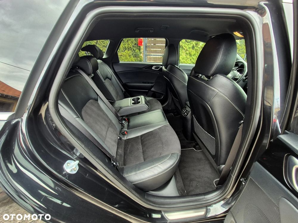 Kia Ceed 1.4 T-GDI OPF GT Line - 37