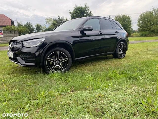 Mercedes-Benz GLC 300 4Matic 9G-TRONIC AMG Line - 9