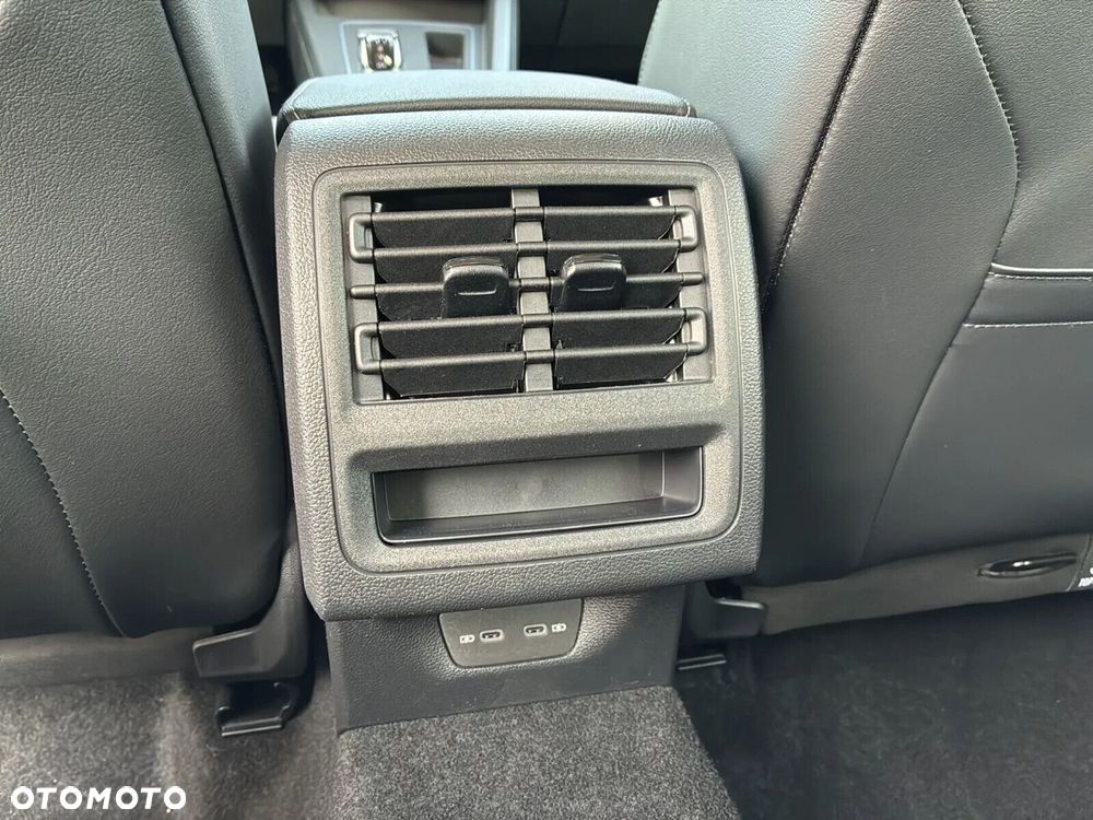 Volkswagen Golf Variant - 26
