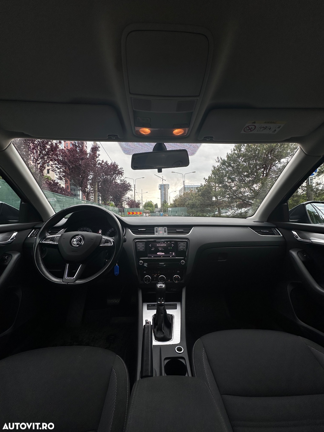 Skoda Octavia 1.6 TDI DSG Ambition - 6