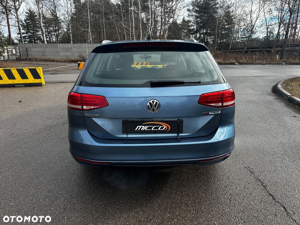 Volkswagen Passat - 4