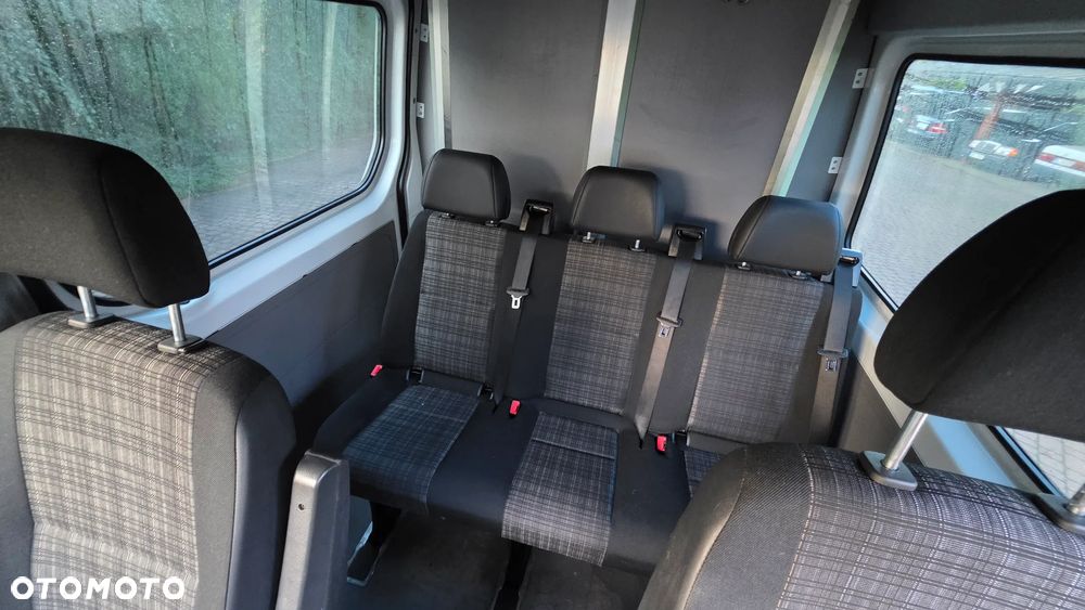 Mercedes-Benz Sprinter - 29