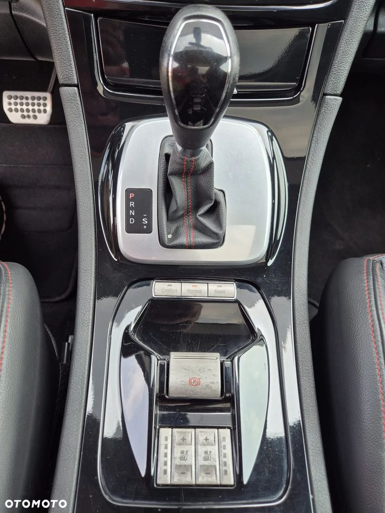Ford S-Max - 12