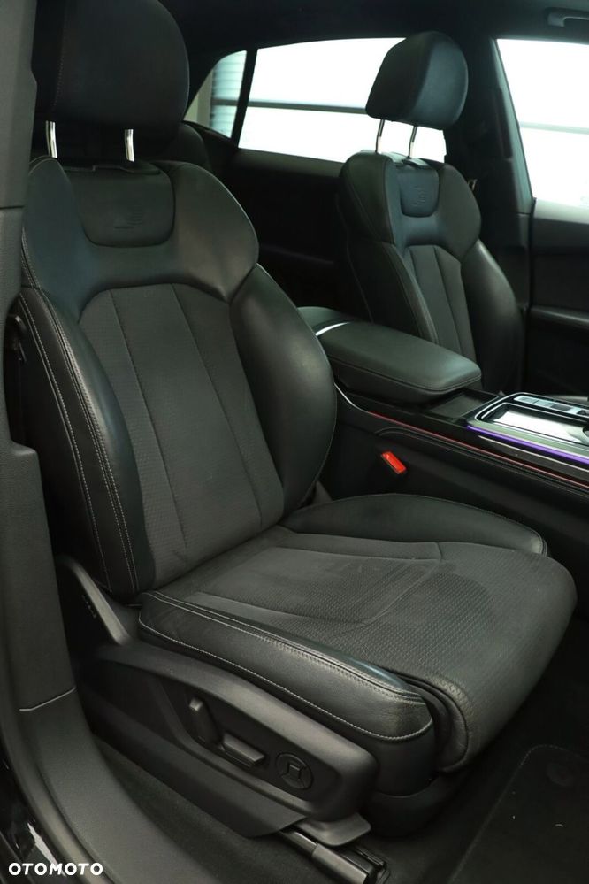 Audi Q8 - 17