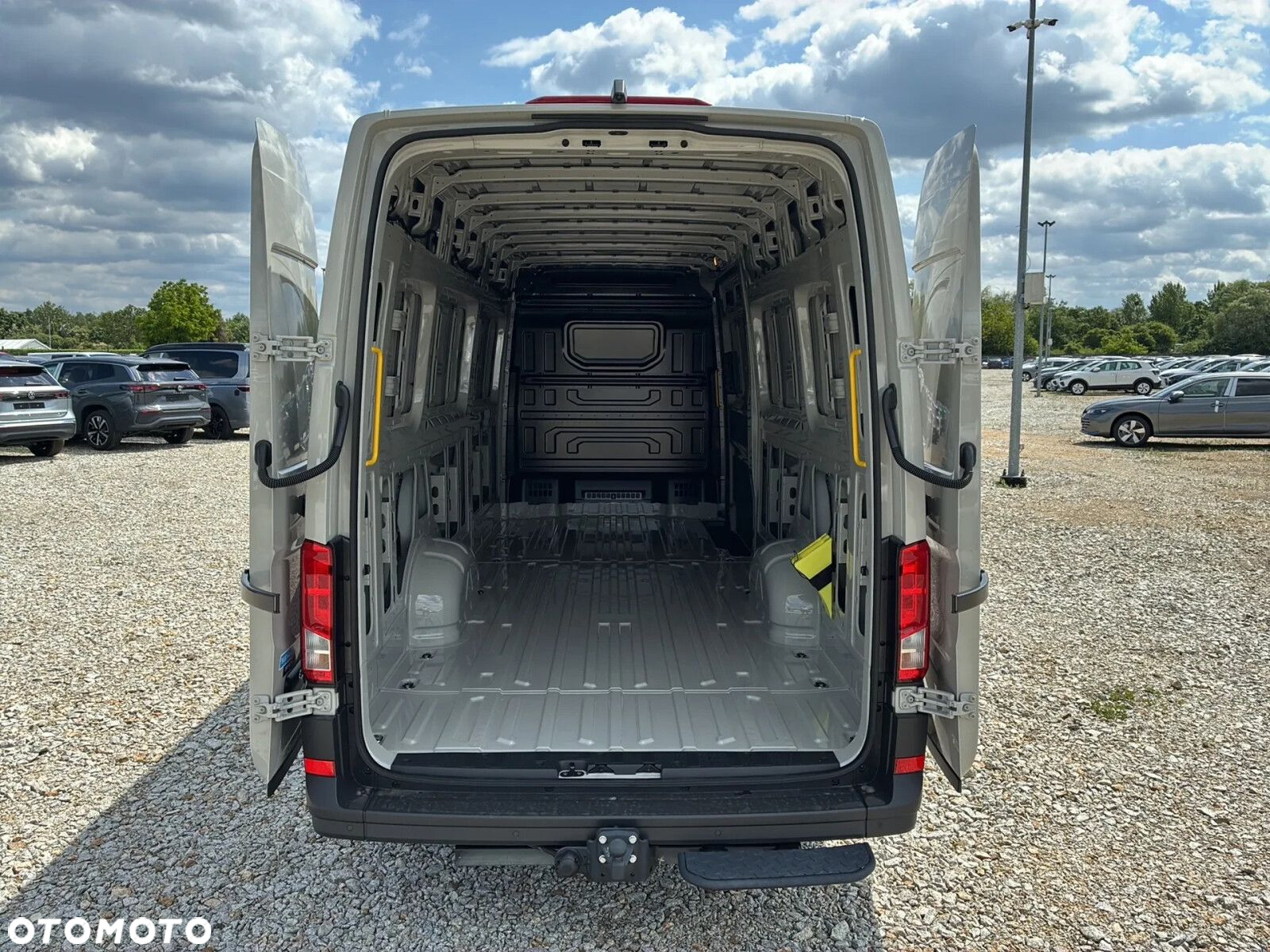 Volkswagen Crafter 35 Furgon LONG/L5H3, 2.0BiTDI 177KM, 4490mm, Wysoki dach, r.o. 4490 - 11