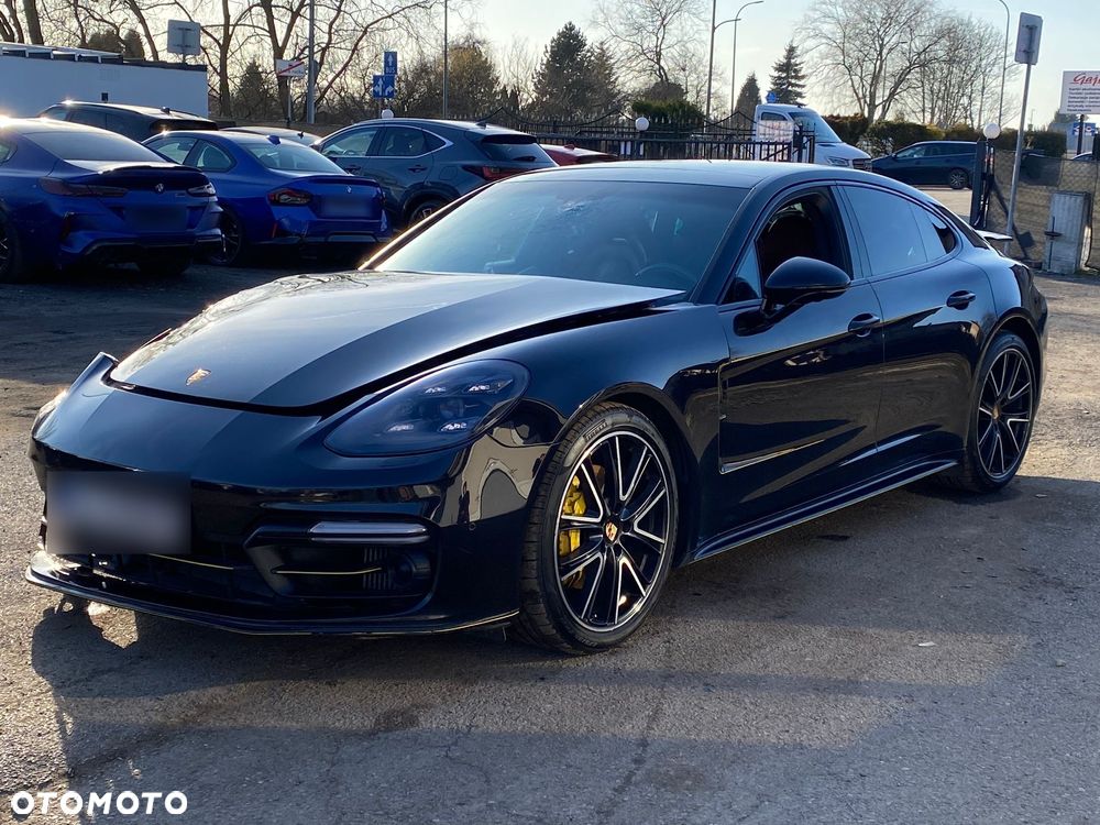 Porsche Panamera - 1