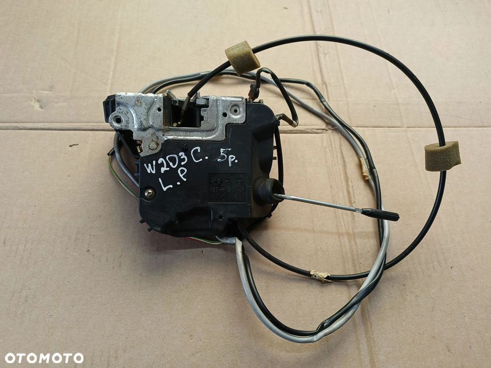 .W203 Coupe zamek drzwi przedni lewy EU Mercedes